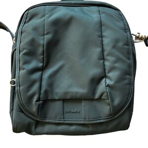 Pacsafe Metrosafe LS200 Anti-Theft Crossbody Bag RFID Green
